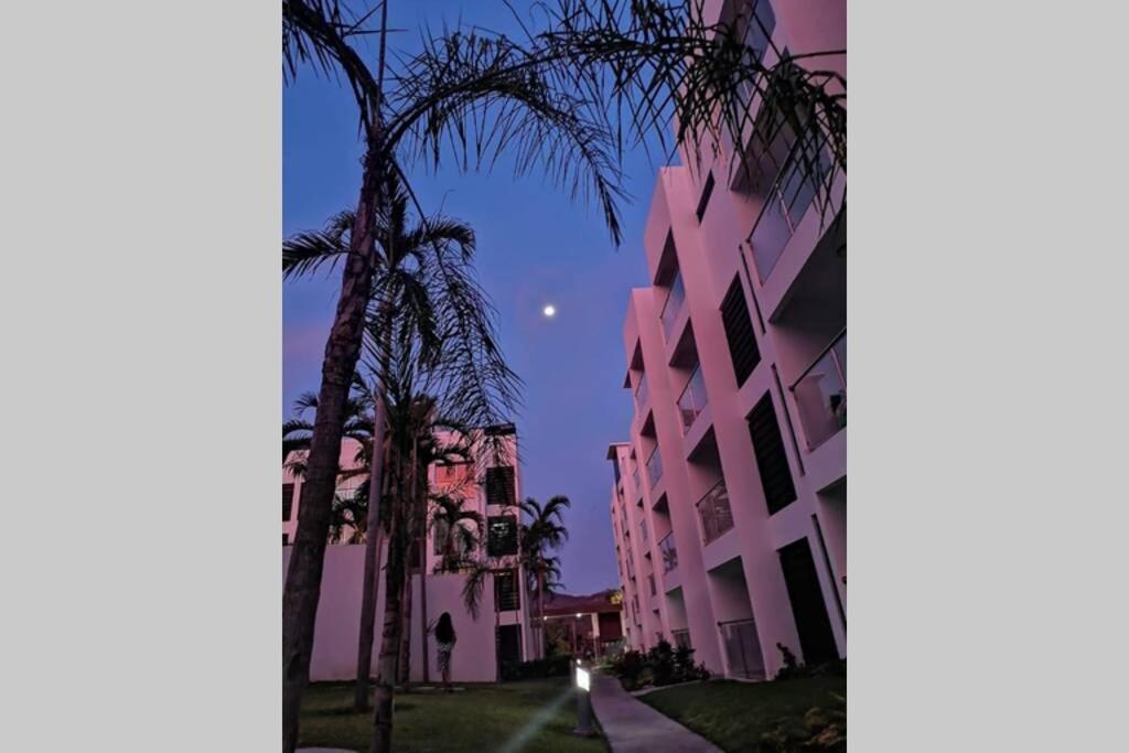 Departamento De Lujo En Manzanillo, Planta Baja Frente A La Alberca Apartment Exterior foto